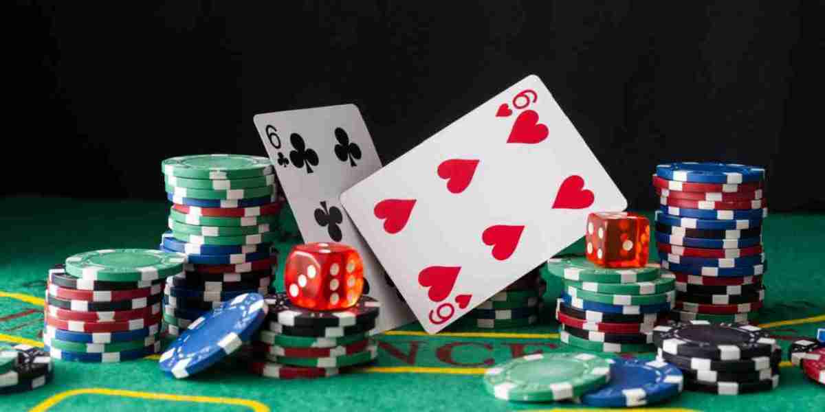 What Are Live Dealer Casinos?